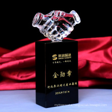 2021 New Design Business Cooperation Award Design Clear Handshake Award Crystal Globe Trophy